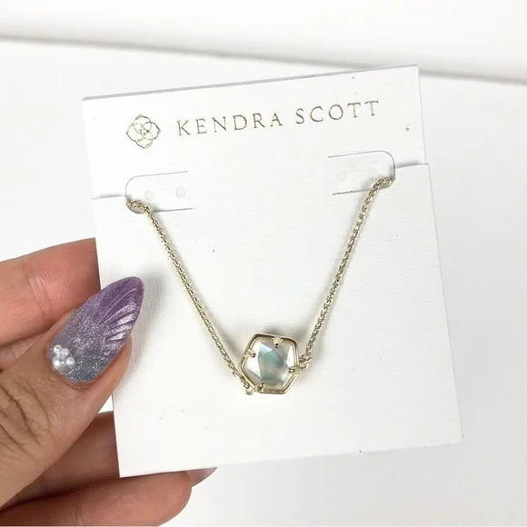 NWT Kendra Scott earrings & necklace set! - Picture 4 of 6